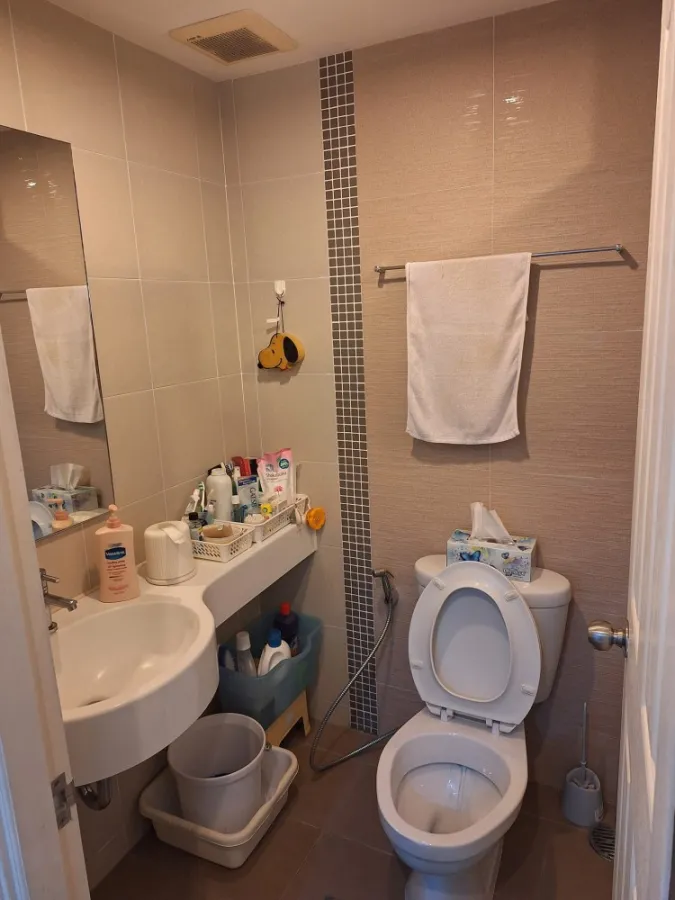 For sale Lumpini Ville Chaengwattana-Pak Kret, open view, comfortable to the eyes, ready to install wallpaper throughout the room. Don't miss it, hurr