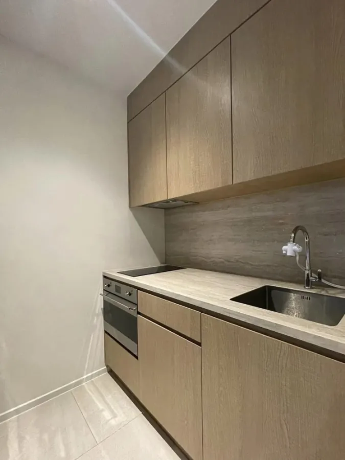 ขายห้องโครงการ The Lofts Silom ห้องพร้อมอยู่ Fully furnished with built-in บอกเลยว่าห้ามพลาด