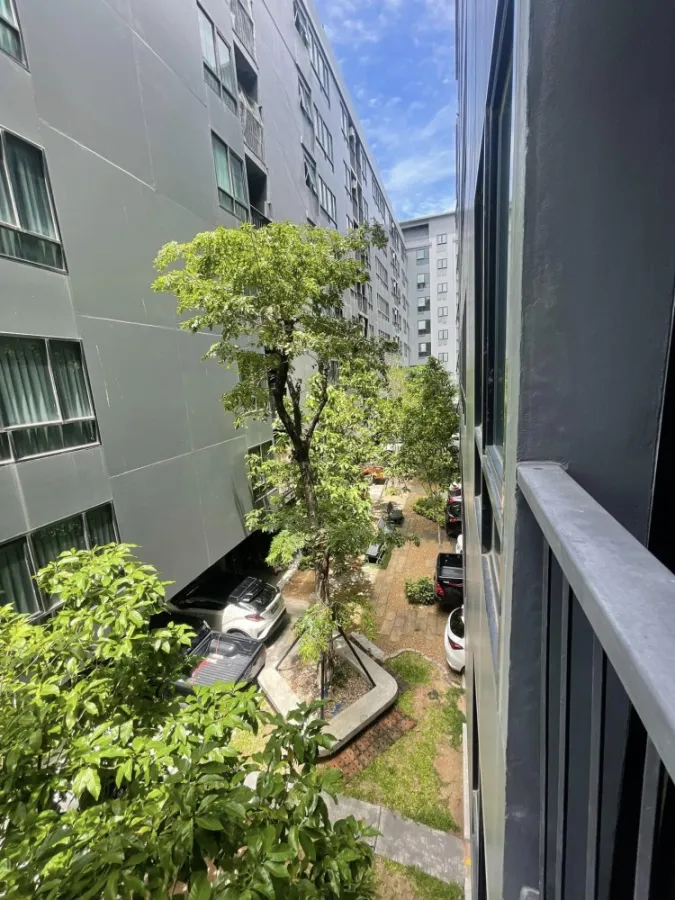 For rent: The Independent Condo Amata, natural view, clean room, very comfortable, fully furnished, don't miss it.