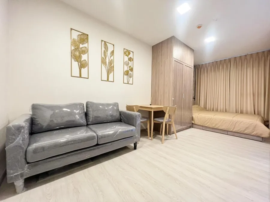 For rent: Plum Condo Sukhumvit 62, 8th floor, same floor as common area, beautifully decorated, fully furnished, very well-toned, don't miss it.