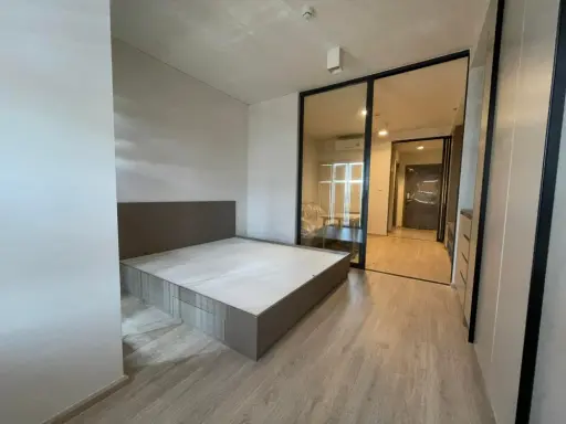 Ideo Sathorn-Wongwianyai for sale, 1 bedroom, 1 bathroom, 21st floor, the best view, the price is not strong, hurry up to buy