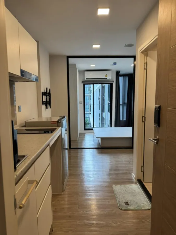 For sale: Atmoz Chaengwattana, 5th floor, swimming pool view, good price, nice room, reserve and own it now, don't miss out.