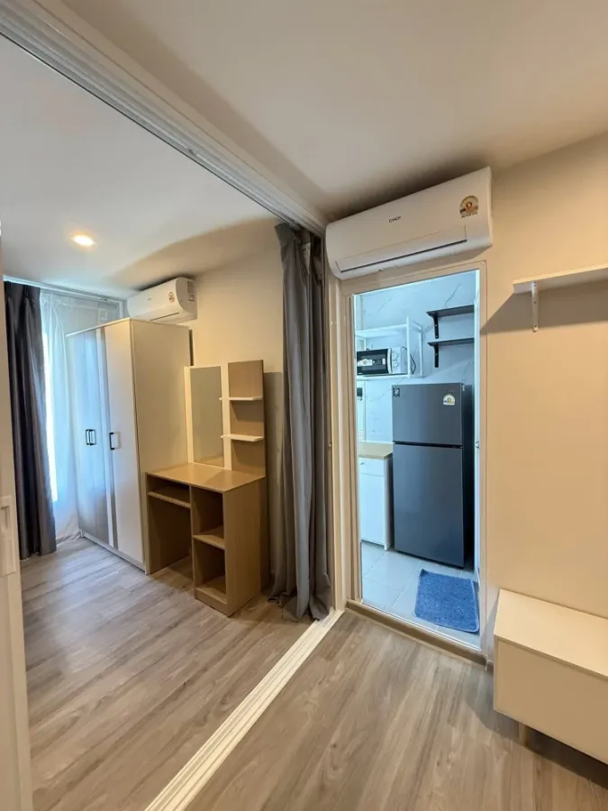 For rent: Regent Home Bangna, room on a very high floor, fully furnished, ready to move in.