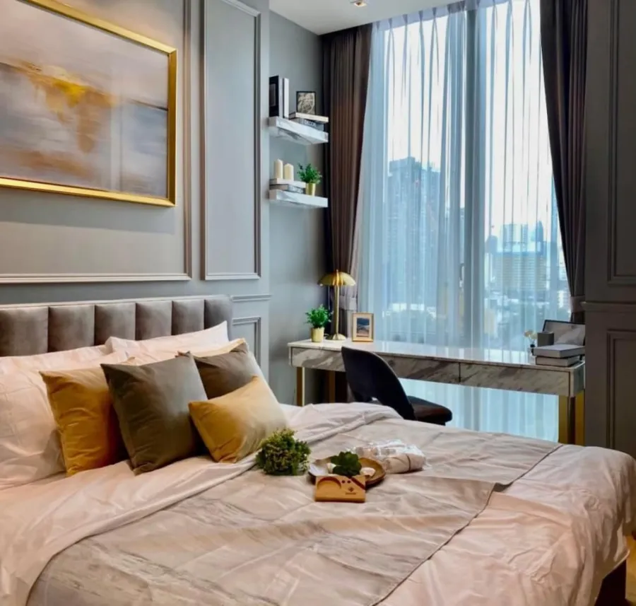 For rent, 28 Chidlom, 12th floor, spacious room, comfortable living, luxurious decoration, I can tell you that it's very nice to live in. Book now, su