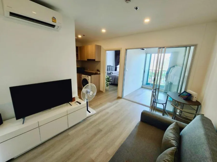 Sell Elio Sathorn-Wutthakat, Building A, 19th floor, free furniture and complete electrical appliances, book now, hurry up.