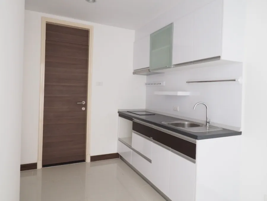 Condo for rent, Supalai Prima Riva, high floor, beautiful view, complete built-in furniture, don't wait.