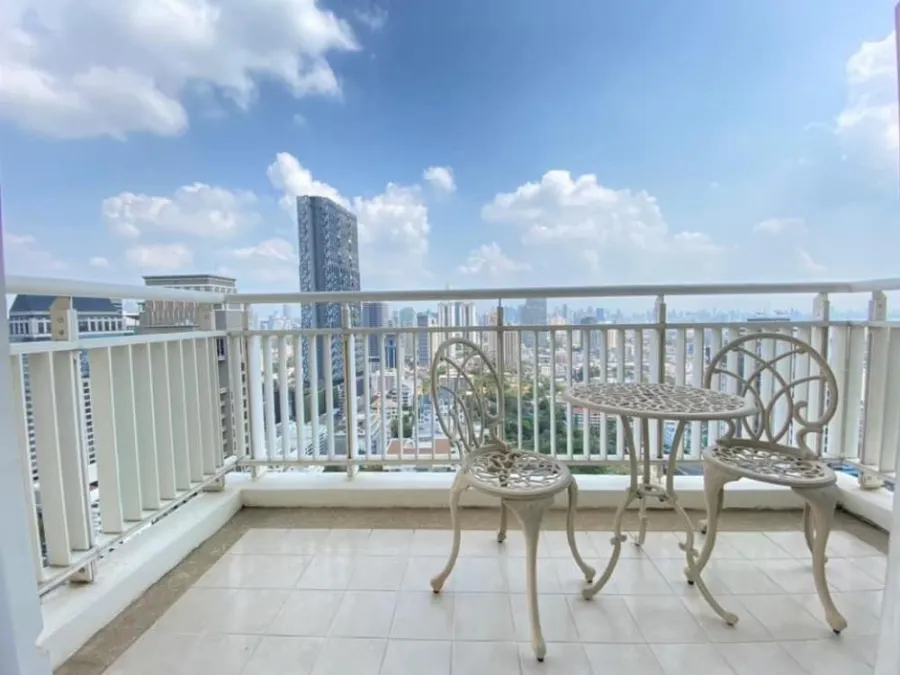 Quick sale!! Condo Empire Place Sathorn-Narathiwat, 24th floor, 2 bedrooms, fully furnished, ready to move in. Book now!!