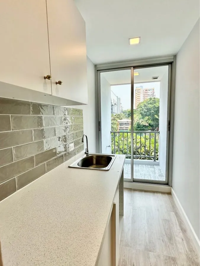 Condo for sale, The Cube Ramkhamhaeng, bright room, easy to look at. Fully built-in If you don't reserve, you'll miss it.