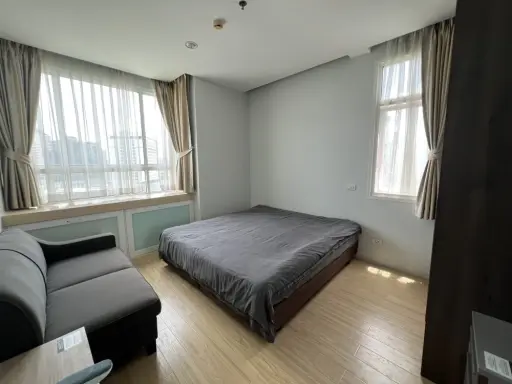 Spacious condo for rent at TC Green. Excellent living space and complete amenities. Book yours today!