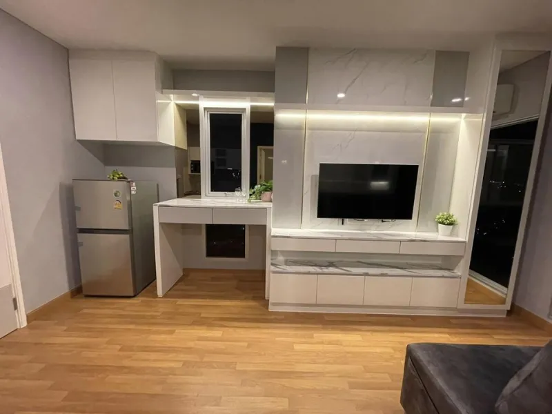 ด่วนขาย เช่า คอนโด ลุมพินี เพลส รัชดา-สาธุ ห้องมุม Corner View พร้อม Built-In & Fully Furnished อย่าพลาด