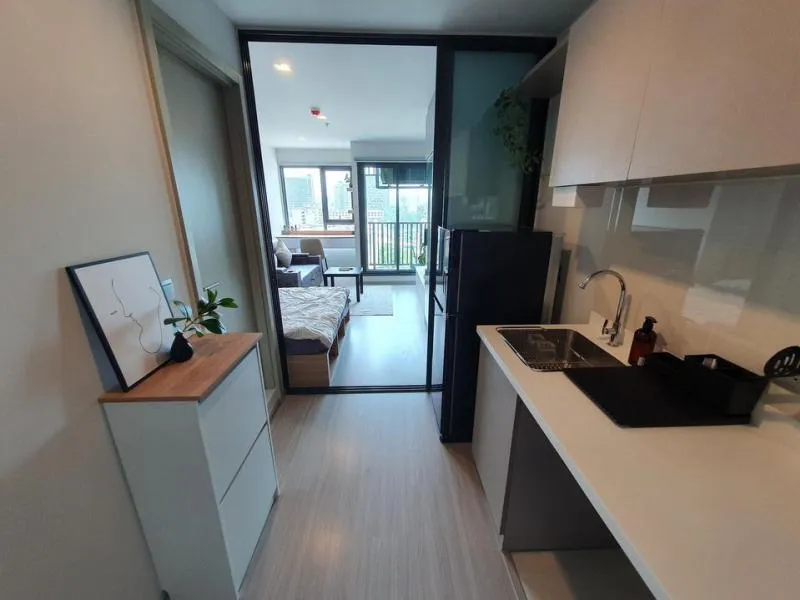 full built-in Make good use of every space in the room. No matter how many items, I can take it. Life ladprao. This room is great.