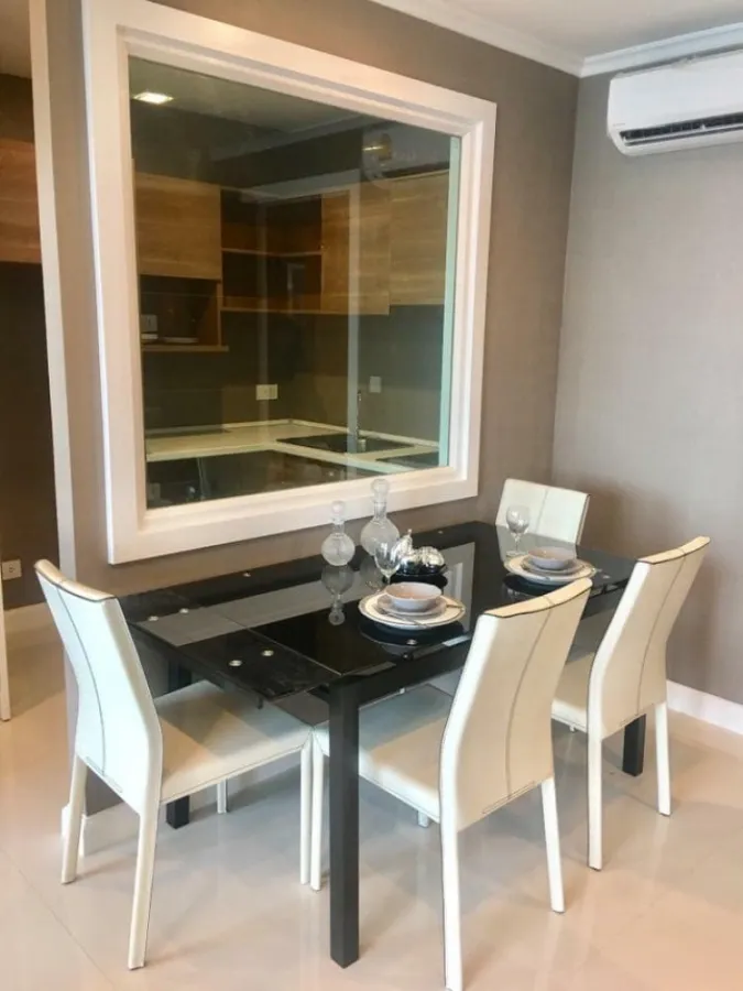 Sale/Rent The Metropolis condo, next to the train, convenient transportation, beautiful decoration, affordable price, hurry !!