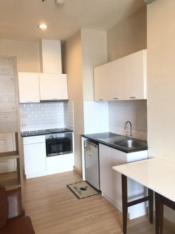 ขาย ให้เช่า The LightHouse Sathorn-Chareonnakorn ชั้น 9 วิวโล่งโปร่งสบายตา ห้อง STUDIO สนใจจองเลยจ้า