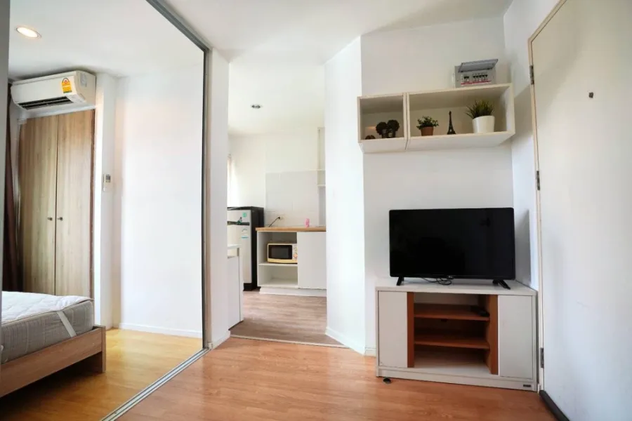 For rent, Lumpini Ville On Nut 46, 5th floor, fully furnished room. Comes at an affordable price Not booking is a big mistake.