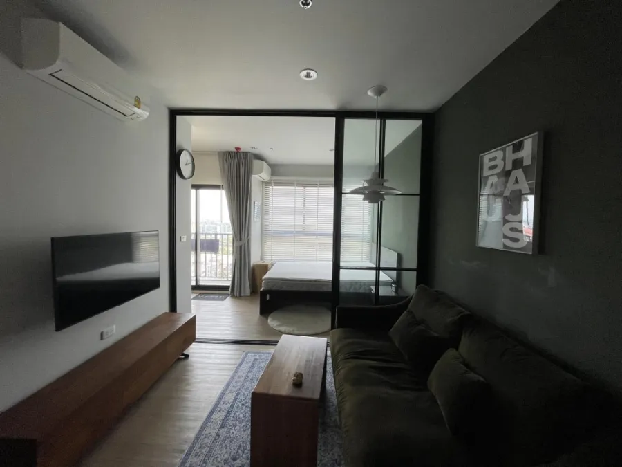 For rent: Common TU, beautiful room, separated into sections. Comes complete with furniture and electrical appliances. Book now quickly.