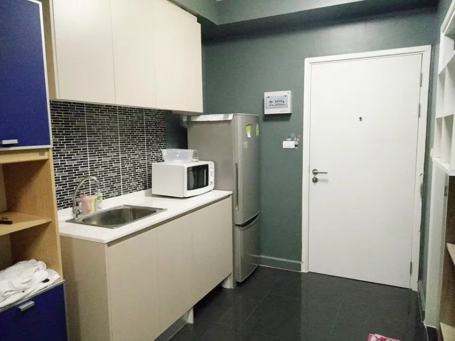 Condo for sale and rent: A Space Bangna, room decorated with wallpaper. Fully furnished, reasonable price, reserve now.
