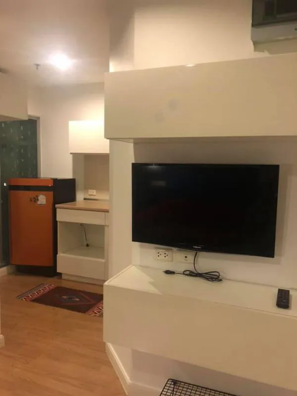 ห้องดีมาแล้วจ้า ให้เช่า คอนโด ลุมพินี วิลล์ แจ้งวัฒนะ-ปากเกร็ด ชั้นสูง วิวสระว่ายน้ำ สนใจรีบเลยจ้า