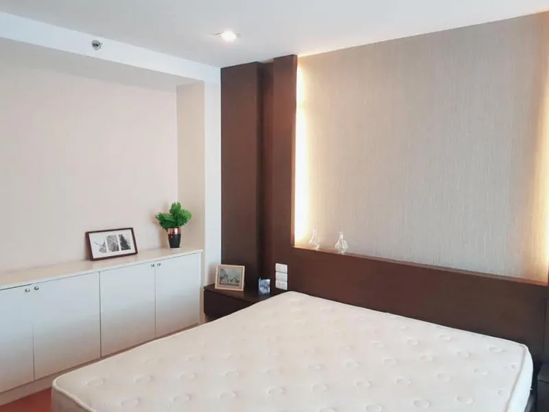 ให้เช่า the alcove thonglor 10 เฟอร์นิเจอร์บิวท์อิน เครื่องใช้ไฟฟ้าครบ วิวสวย ช้าหมดอดนะคะ จองเลย