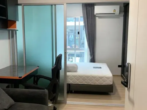 For rent: Plum Condo Mix Chaengwattana, built-in TV shelf, fully furnished. It's worth the price.