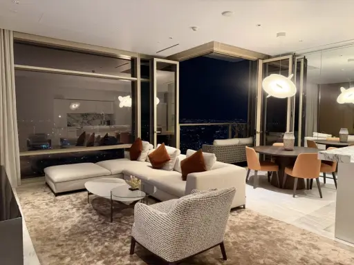 ให้เช่า Four Seasons Private Residences ที่พักแห่งนี้มอบความสง่างาม ความเป็นส่วนตัว และวิวแม่น้ำอันงดงามอย่างหาที่เปรียบไม่ได้ รีบจองเลย images