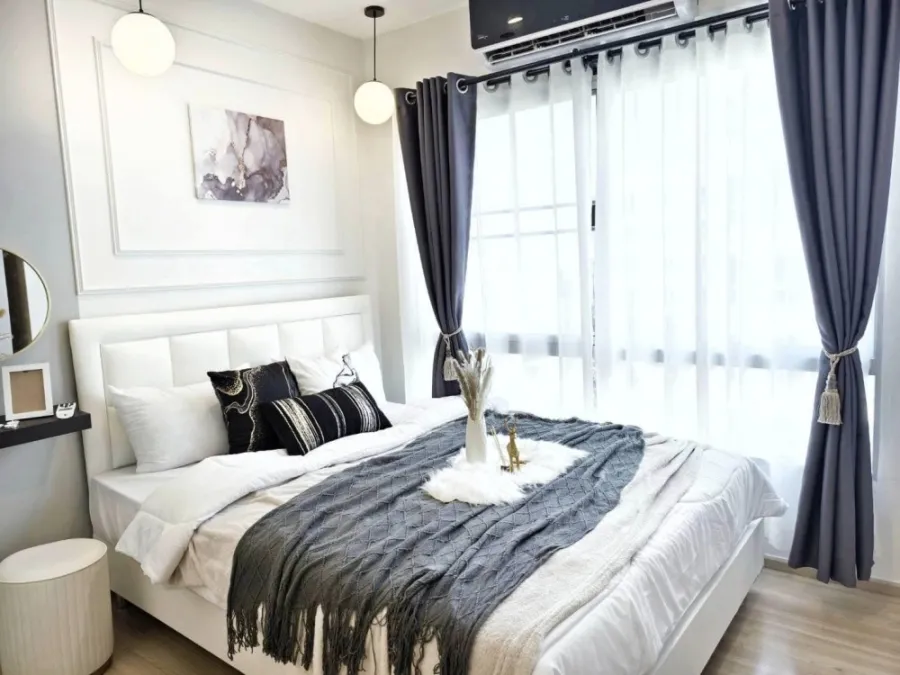 For rent: Plum Condo Lat Phrao 101, corner room with privacy. Clear water view Feng shui is very good. Must reserve now.
