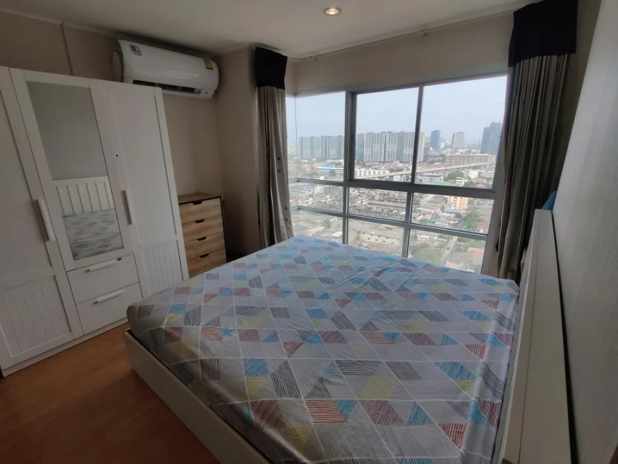 For sale: U Delight Bang Sue Station, large room, lots of usable space. The high floor corner room is very quiet. North balcony, urgent