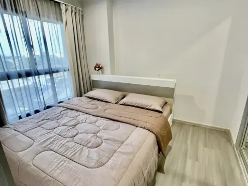 ให้เช่า เดอะ พาร์คแลนด์ จรัญ-ปิ่นเกล้า ตู้เสื้อผ้า built-in พร้อม walk-in closet อย่างดี จองเลยๆ