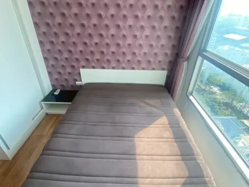 Selling The Trust Condo Ngamwongwan, high floor unit, fully furnished. Just bring your belongings and move in!