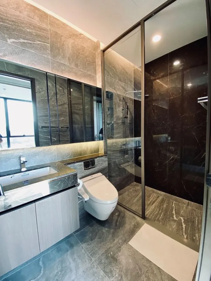 For rent, The S Sukhumvit 36, this room is very popular. The interior is luxurious and classy. High class, no blocking, too. Book now.