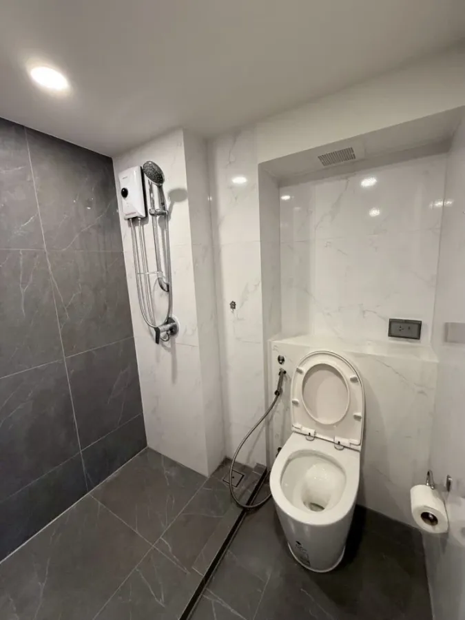 For rent: Origin Plug&Play Nonthaburi Station condo. Nice room, fully furnished with appliances. Just bring your personal belongings and move in!