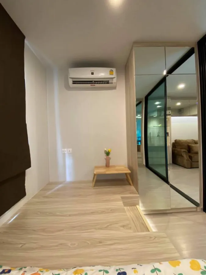 For rent Aspire Asoke-Ratchada This room is great. The built-in is fully loaded. It comes with the best price, don't miss it.
