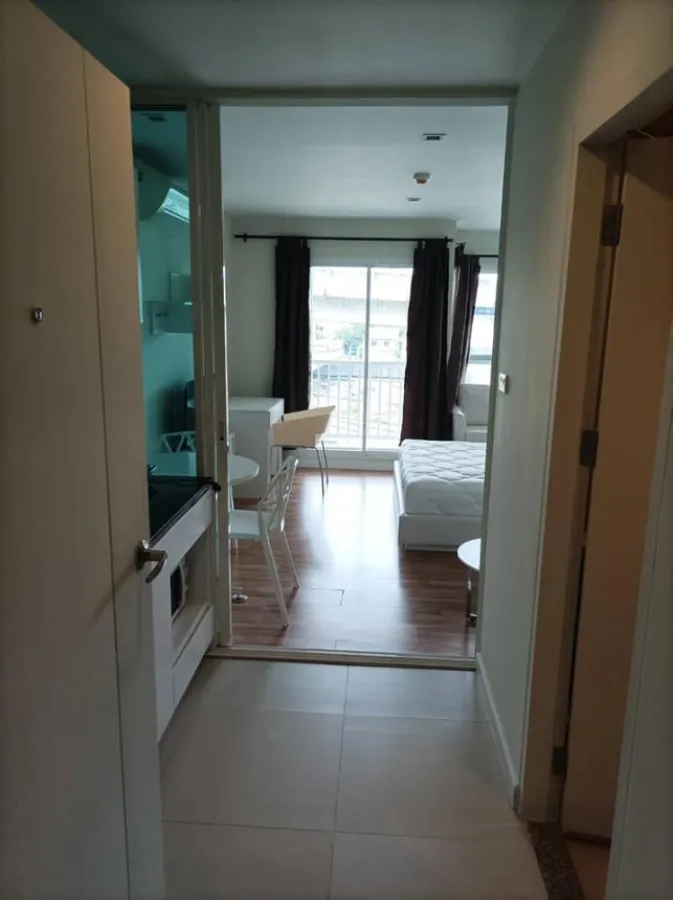 ให้เช่าคอนโด WE CONDO ตกแต่งห้องโทนสีขาว ดูสะอาดตา ได้ความสูงกำลังพอดี กับราคาที่สบายกระเป๋า จองเลย