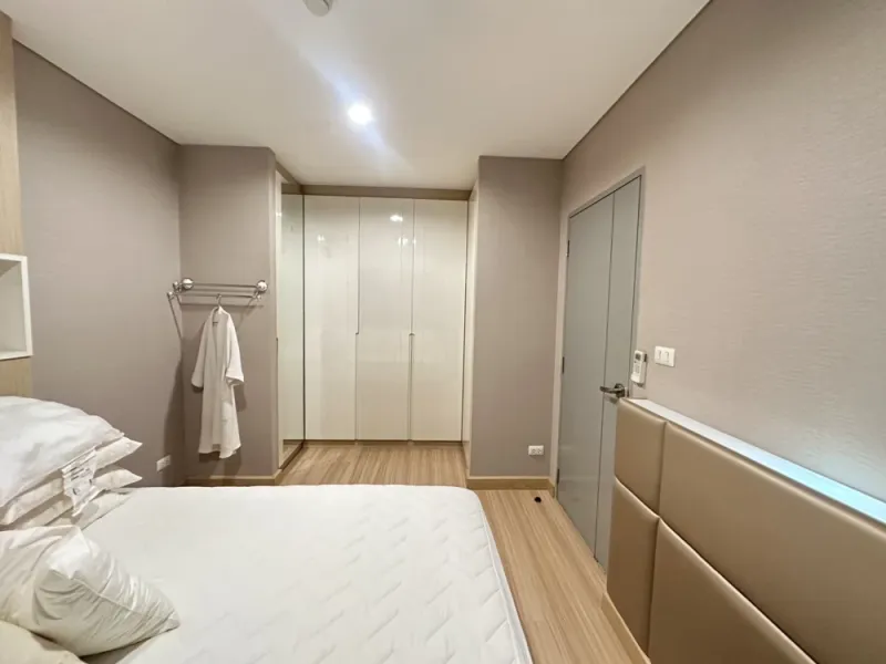 ให้เช่า Serrano Condominium ชั้น 2 ห้องแต่งครบ น่าอยู่ สนใจรีบจองเลย อย่ารอช้า