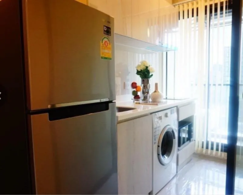 Condo for sale, Life Asoke, city view, south, complete with brand-name furniture!!! Beautiful room, very nice to live in