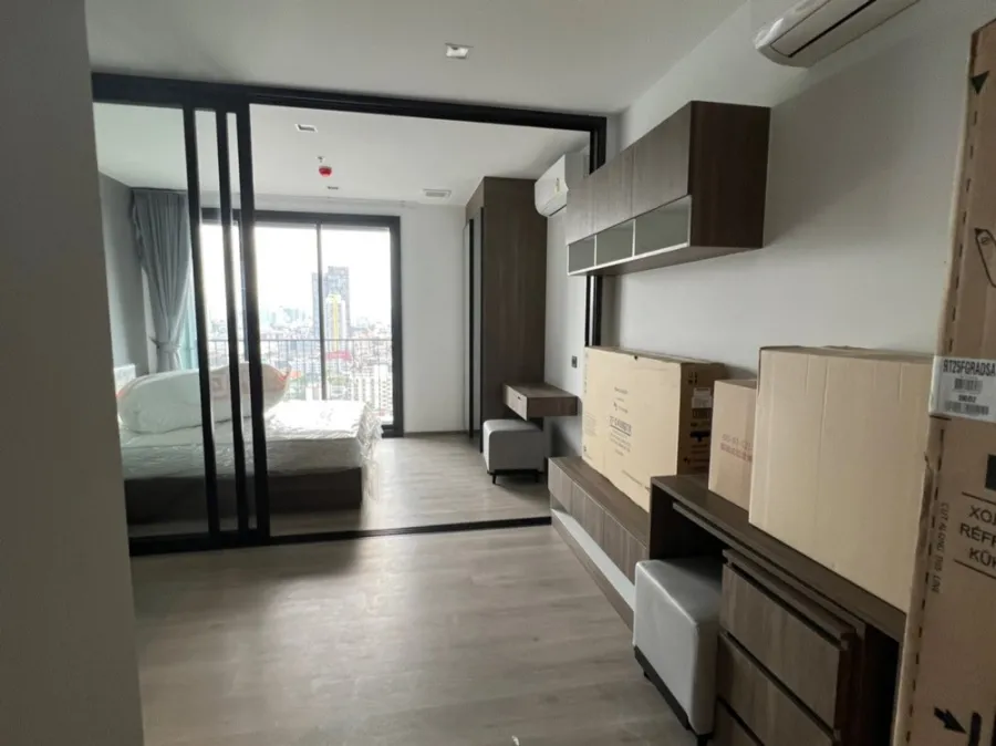 Condo for rent, The Line Phahonyothin Park, near Central Ladprao, Chatuchak Park and convenient to travel near BTS. Hurry up to reserve!