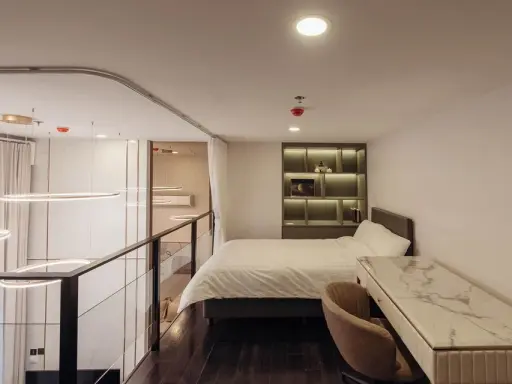 For rent Park Origin Thonglor Duplex 2 bedrooms, 27th floor, complete amenities. Don't bother making a reservation.