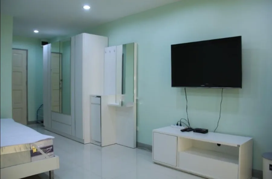 Condo for rent, Regent Home 4, Sukhumvit 85, near BTS, convenient transportation, friendly price, don't miss it!!