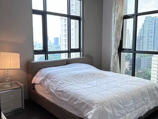 For rent, The XXXIX Sukhumvit 39, Duplex room, decorated with good looks, complete set, clean colors, hurry to book now.