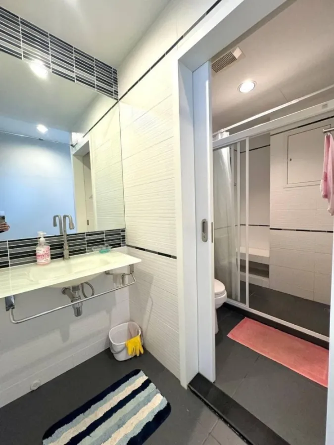 For rent, Centric Sea (Pattaya Central), 23rd floor, very high, stunning sea view, fully decorated, ready to move in.