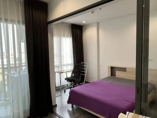 For sale/rent: The Rich Sathorn–Taksin, ready to move in, spacious and comfortable, balcony facing north. A great deal like this, if you don't reserve images
