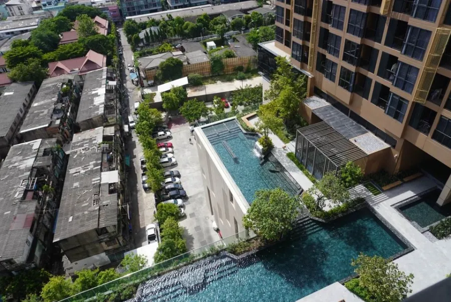Urgent sale! Condo Oka House Sukhumvit 36, 15th floor, high view, affordable price, everything here. Buy now before you miss out.