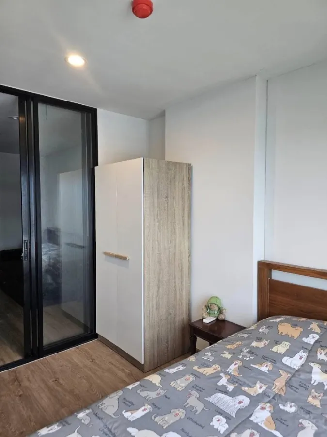For rent: Hi Chaengwattana 19 Condo, beautifully decorated room, fully equipped with amenities, just bring your bags and move in.