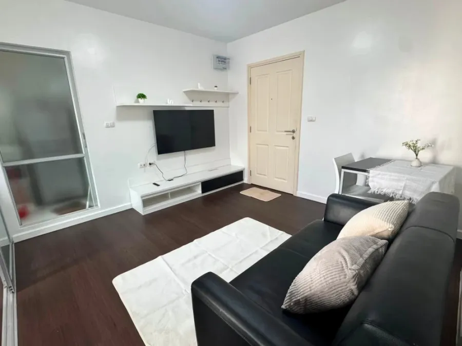 For rent: dcondo Campus Resort Rangsit. Nice room in a great location with high-quality built-in furniture. Book now!