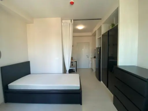 For rent “Chapter One Shine, Bang Pho, fully furnished and ready to move in. (Curtains in the middle of the room to divide the proportions can be removed) quickly.