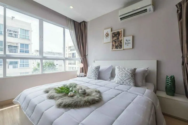 ห้องแต่งสวย ที่มีให้พร้อมทุกอย่าง จัดวางได้น่ารัก สีขาวสะอาดตา ให้เช่าHappy Condo ลาดพร้าว 101 มาจ้า