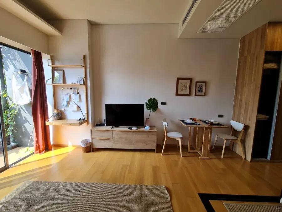Luxury High-Floor Condo for RENT - Spacious 47 sq.m., 1 Bedroom & 1 Bathroom, 21st Floor with Exclusive PRIVATE ELEVATOR, Fully Furnished, Open for Ne