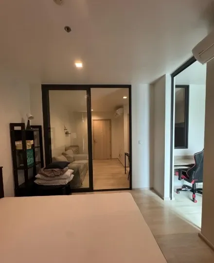 For rent: Life One Wireless, 9th floor, fully furnished, very livable. Book now! Don't miss out! Hurry!