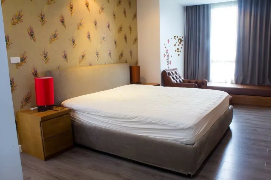 ให้เช่า คอนโด เดอะ รูม สุขุมวิท 40 ห้องกว้าง 4 ห้องนอน สำหรับครอบครัวใหญ่ ทำเลดี รีบจองก่อนหลุด!!