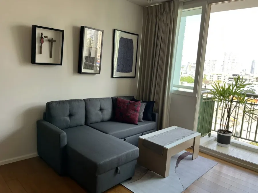 For rent: Wind Sukhumvit 23. Spacious and comfortable room with complete amenities. Book now, don't miss out!+++