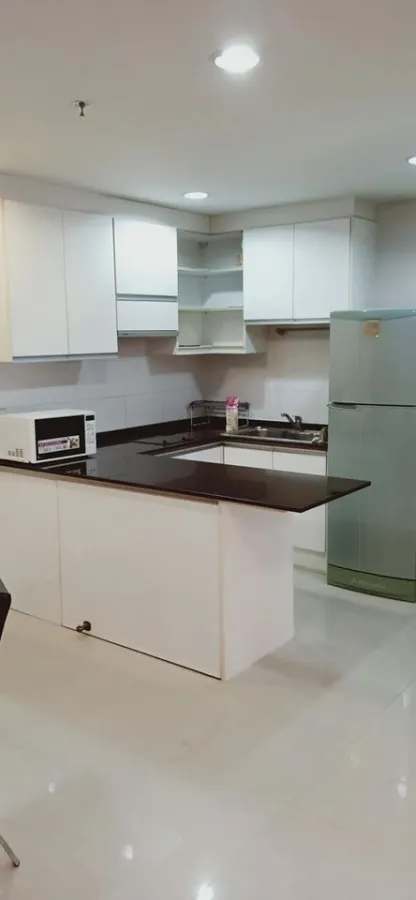 ขายคอนโด Serene Place 2 ห้องนอน 2 ห้องน้ำ บิ้วอินครบชุด พร้อมลากกระเป๋ามาได้เลยจ้า
